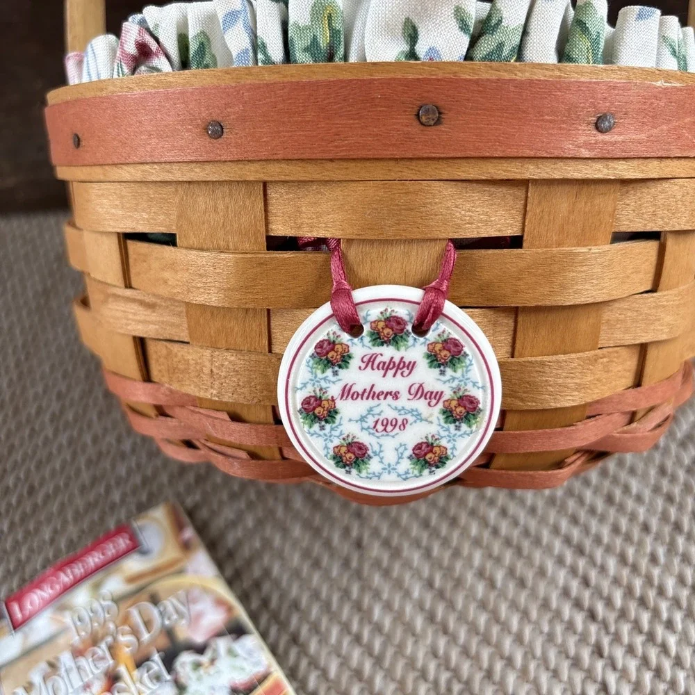 Longaberger 1998 Mother's Day Basket with Tie On, Floral Liner and Protector.